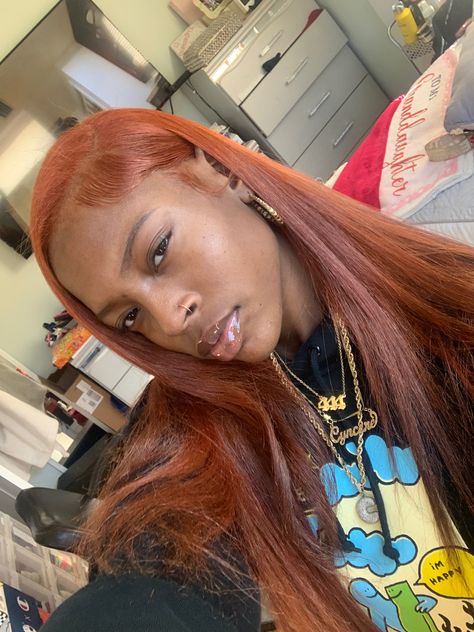 Light Skin Hair Dye, Straight Ginger Hair Black Women, Ginger Clip Ins, Ginger Leave Out, Cajun Hair Color Black Women, Ginger On Brown Skin, Reddish Ginger Hair, Dyed Hair Inspiration For Dark Skin, Ginger On Dark Skin