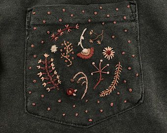 Jeans Pocket, Clothes Embroidery Diy, Pocket Tees, Pocket Embroidery, Embroidered Pocket, Embroidery Tshirt, Sleeves Ideas, Embroidery On Clothes, Sewing Embroidery Designs