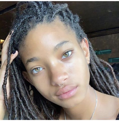 Black girls Willow And Jaden Smith, Asian Makeup Looks, Natural Makeup For Brown Eyes, Natural Everyday Makeup, Brown Hair Blue Eyes, Smiley Piercing, Willow Smith, Formal Makeup, Natural Eyeshadow