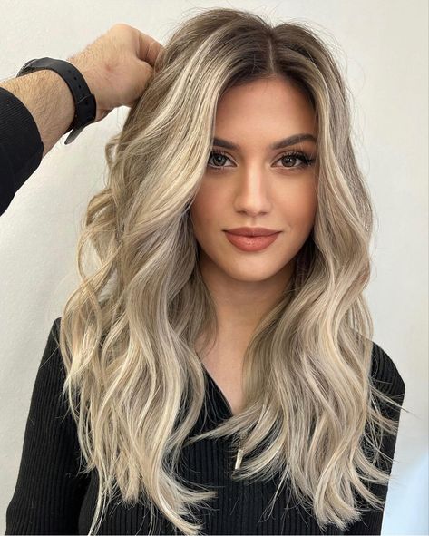 Heavy Blonde Balayage On Dark Hair, Blond Hair With Dark Lowlights, Blonde For Fall 2023, High Balayage Blonde Dark Brown, Blonde Highlights Root Shadow, Best Hair Color For 2023, Bright Blonde Highlights On Dark Hair, Spring Blonde Hair Balayage, 2023 Hair Color Trends For Women Blonde