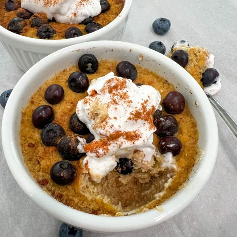 High Protein Blueberry Quinoa Breakfast Bake High Protein Blueberry Quinoa Bake, High Protein Quinoa Breakfast, Blueberry Quinoa Breakfast Bake, Baked Quinoa Breakfast, Quinoa Breakfast Bake, Blueberry Quinoa, Morning Protein, Protein Blueberry, Protein Breakfasts