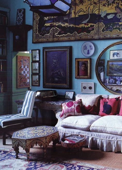 Flotsam and Jetsam: Style: Episode 2 ..."Picture This". Interior Design, 2008 Living Colors, Deco Boheme, Bohemian Interior, Blue Rooms, World Of Interiors, A Living Room, Bohemian Home, Cheap Home Decor, Bohemian Decor