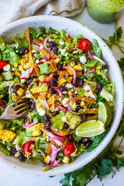 Taco Salad Vegetarian, Romaine Salad Recipes, Black Bean Taco Salad, Picnic Salad Recipes, Vegetarian Taco Salad, Creamy Cilantro Lime Dressing, Healthy Taco Salad, Taco Salad Recipe Healthy, Picnic Salads