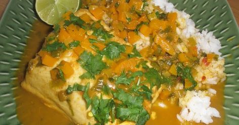 Mahi Mahi with Coconut Curry Sauce Indian Coconut Curry, Cooking Mahi Mahi, Mahi Mahi Recipes, Maui Food, Coconut Curry Recipes, Coconut Curry Sauce, Good Recipe, Curry Shrimp, Calendar Of Events