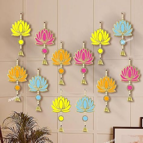 Pooja Room Decoration, Decoration Ganpati, Temple Decoration, Pom Pom Fashion, Diwali Decoration, Pooja Room, Pooja Rooms, Diwali Decorations, Diy Home Crafts