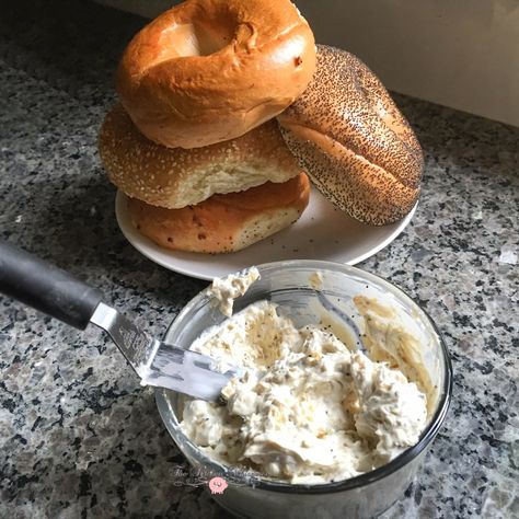 The ONLY Everything Bagel Cream Cheese spread worthy of a New York Bagel!  Plus this is awesome as a veggie dip, stuffed in chicken or used as a condiment! Everything Bagel Cream Cheese, Cold Veggie Pizza, Cream Cheese Spread Recipes, Bagel Spread, Cheese Spread Recipes, Cream Cheese Spread, New York Bagel, Cheese Bagels, Bagel Cream Cheese