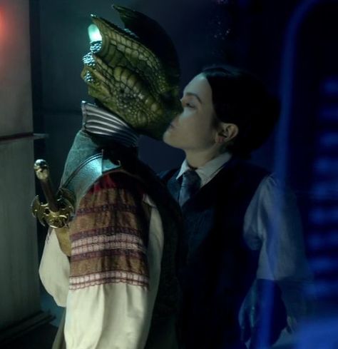 Vastra And Jenny, Madame Vastra, Bad Wolf Doctor Who, Dr Who Companions, Kissing Scene, Doctor Who Episodes, Doctor Who Companions, Gift Coupon, British Tv Series