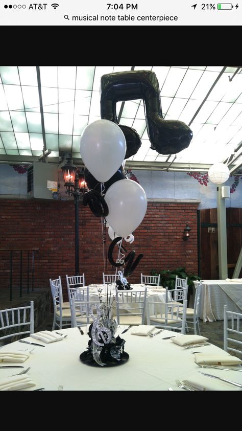 Band Centerpiece Ideas, Music Themed Centerpieces, Engagement Centerpieces, Jazz Party Theme, Music Table Decorations, Graduation Display Table, Music Note Centerpieces, Roaring 20s Prom, Music Centerpieces