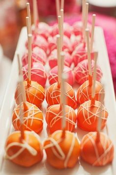 hot pink and orange cake pops Orange Birthday Parties, Lux Unfiltered, Grad Party Theme, Pink Cake Pops, Orange And Pink Wedding, Orange Dessert, Emily Giffin, Deco Orange, Sunset Party