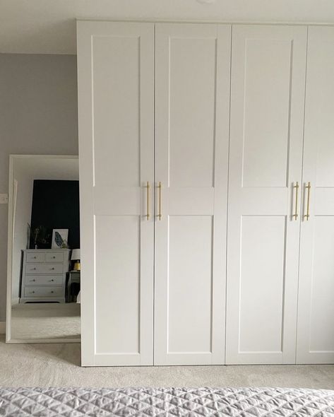 Bedroom Built In Wardrobe, Wardrobe Room, Dekorasi Kamar Tidur, Wardrobe Design Bedroom, Bedroom Wardrobe, Room Makeover Bedroom, Room Makeover Inspiration, Wardrobe Design, Built In Wardrobe