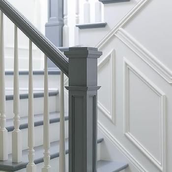 Small Stair Landing Decor, Grey Painted Stairs, Stairs Painted, Stairs Colours, Interior Stair Railing, Staircase Interior Design, Rustic Stairs, Painted Staircases, White Stairs