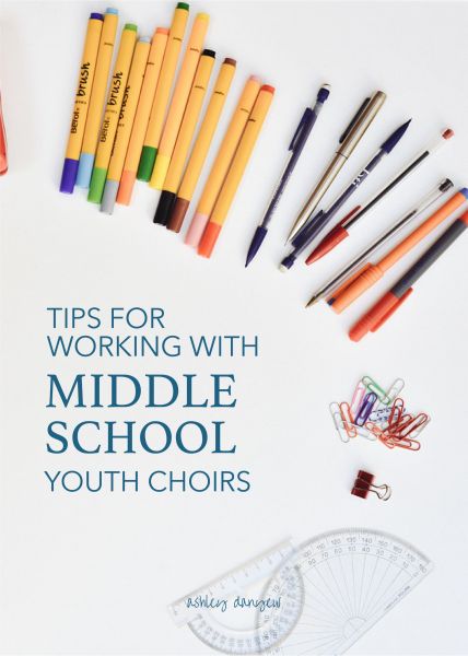 20 tips for working with a middle school youth choir (6th-8th graders) - warm-ups, working with changing voices, choosing repertoire, and more! | @ashleydanyew Middle School Music Classroom, Teaching Choir, Choir Warm Ups, Choir Classroom, Middle School Choir, Choir Room, Choir Teacher, High School Choir, Music Teaching Resources