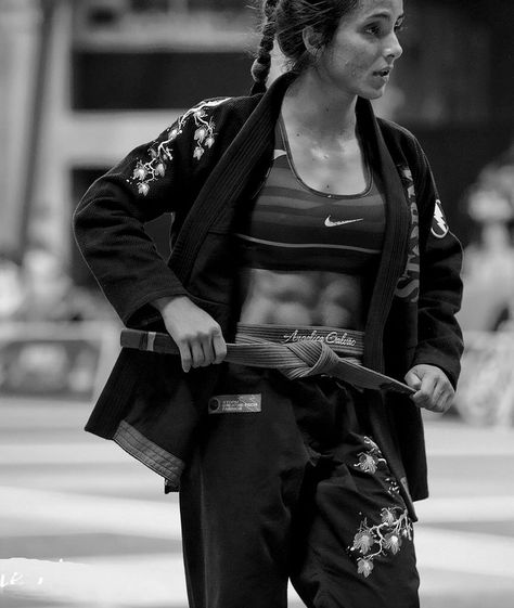 Bjj Girl, Abs Of Steel, Jiu Jitsu Women, Jiu Jutsu, Bjj Black Belt, Jiu Jitsu Girls, Mma Girls, Bjj Jiu Jitsu, Tiny Island