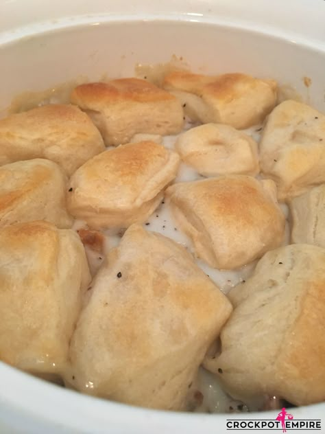 Slow Cooker Biscuits And Gravy, Crockpot Biscuits, Sausage Gravy Casserole, Easy Biscuits And Gravy, Biscuits And Sausage Gravy, Biscuits And Sausage, Gravy Casserole, Sausage Gravy And Biscuits, Biscuits And Gravy Casserole