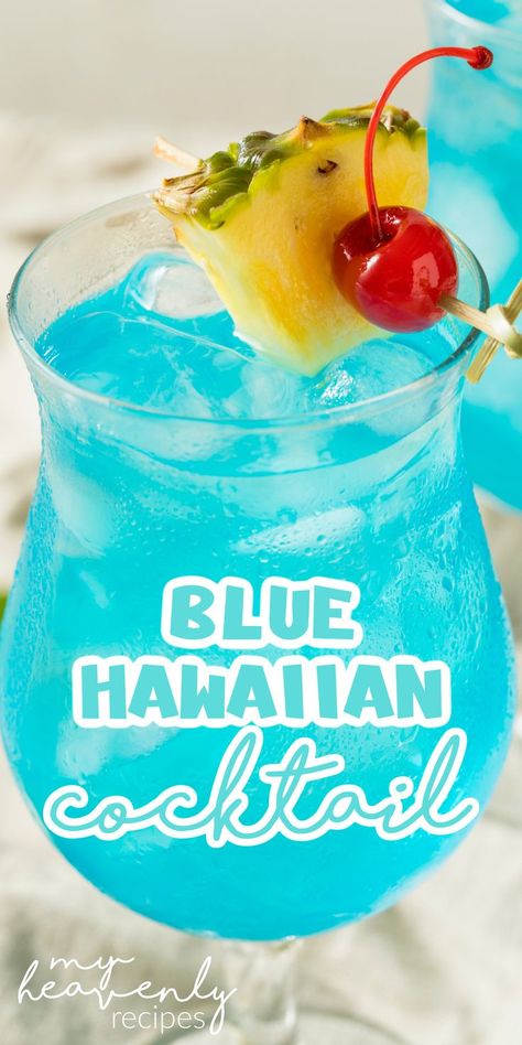 Beach Drinks Alcohol, Blue Curacao Recipe, Pineapple Malibu, Blue Alcoholic Drinks, Curacao Drink, Blue Curacao Drinks, Blue Hawaiian Cocktail, Summer Mixed Drinks, Drinks With Pineapple Juice