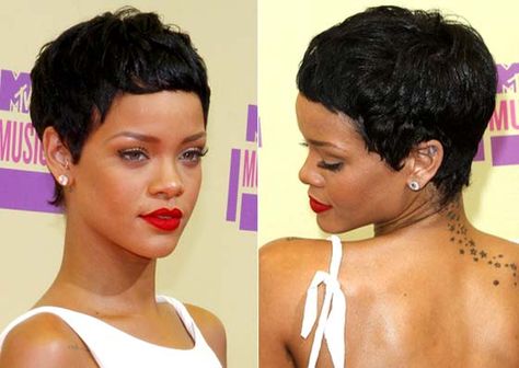 Rihanna With Short Hair, Short Hair Rihanna, Rihanna Mullet, Rihanna Short Hairstyles, Rihanna Short Hair, Pretty Short Hair, Short Hair Outfits, Curly Afro Hair, Looks Rihanna