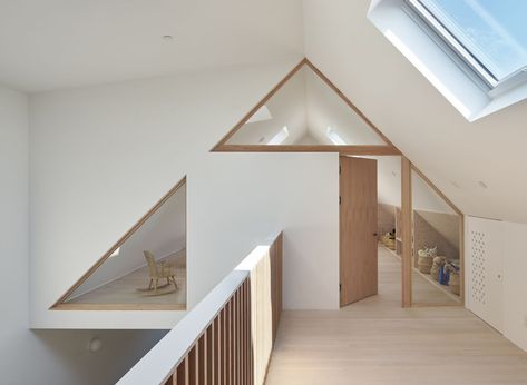 Attic Guest Bedroom, Guest Bedroom Designs, Small Attic Bedroom Designs, Bungalow Loft Conversion, Small Attic Bedroom, Loft Conversion Design, Dormer Loft Conversion, Attic Bedroom Designs, Roof Shapes