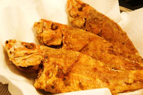 Whole Snapper Recipes, Whole Red Snapper Recipes, Jamaican Escovitch Fish, Seafood Board, Fried Snapper, Fried Whole Fish, Escovitch Fish, Red Snapper Recipes, Whole Fish Recipes