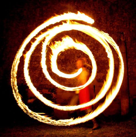 Dancing Photos, Fire Poi, Fire Dancing, Flow Arts, Dance Movement, Fire Art, Dance Photos, Fire And Ice, Light Painting