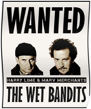 Wet Bandits Wanted Poster Halloween Wanted Posters, Wet Bandits, Harry Potter Most Wanted Posters, Funny Wanted Posters, Smokey And The Bandit Wall Art, Home Alone Christmas, Posters Uk, Christmas Props, Christmas Phone Wallpaper