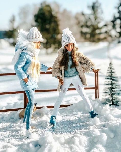 Dolls Photography, Barbie Pics, Realistic Barbie, Barbies Pics, Barbie Sets, Diy Barbie Clothes, Barbie Diorama, Barbie Dolls Diy, Barbie Fashionista Dolls