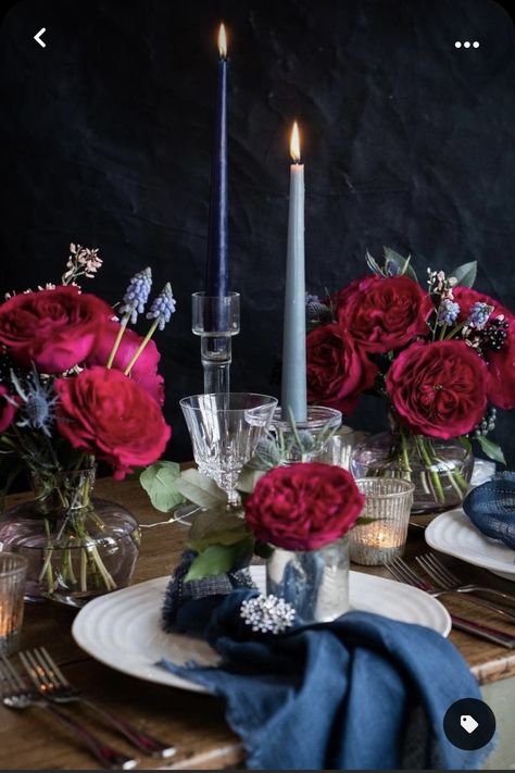 Deep Red And Navy Blue Wedding, Blue And Red Winter Wedding, Red And Blue Table Setting, Blue And Red Wedding Decorations, Winter Wedding Round Table Decorations, Royal Blue And Rose Gold Wedding, Red And Blue Wedding Theme, Deep Red Wedding Theme, Deep Blue Wedding