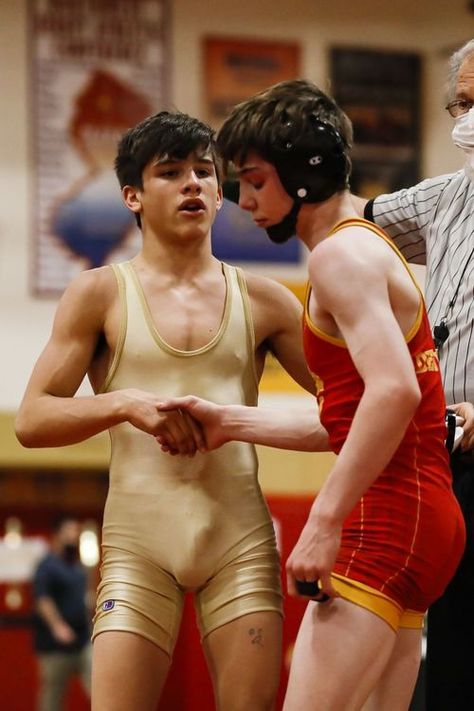 Get the win with the best wrestling shoes on the mat! Gay Club Outfit, Wrestling Senior Pictures, Boys In Boxers, Wrestling Tights, Sporty Outfits Men, Wrestling Team, American Athletes, Wrestling Singlet, Guys In Speedos