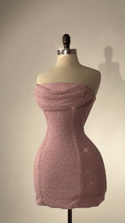 Glam Dress Short, 18th Birthday Dress, 16th Birthday Outfit, Elegant Dresses Short, Glittery Dress, Tight Dress Outfit, Pink Dress Short, Dinner Dress Classy, Classy Prom Dresses