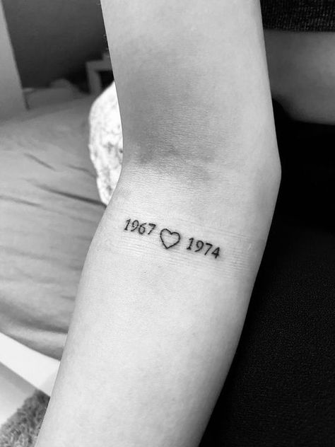 Mum And Dad Tattoos, Basic Tattoos, Mom Tattoo Designs, Remembrance Tattoos, Petite Tattoos, Dope Tattoos For Women, Dad Tattoos, Discreet Tattoos, Subtle Tattoos