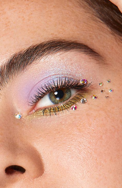 Gem Makeup, Coachella Makeup, Maquillage On Fleek, Concert Makeup, Rhinestone Makeup, Crystal Stickers, Rave Makeup, Dope Makeup, Creative Eye Makeup