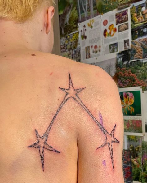 Photosynthesis on Instagram: “⭐️…⭐️…⭐️ 4 the flatmate✌🏻” Dark Star Tattoo, Mine Tattoo, Tattoo Star, Stars Tattoo, Dark Stars, Jewelry Tattoo, Aesthetic Tattoo, Time Tattoos, Star Tattoos