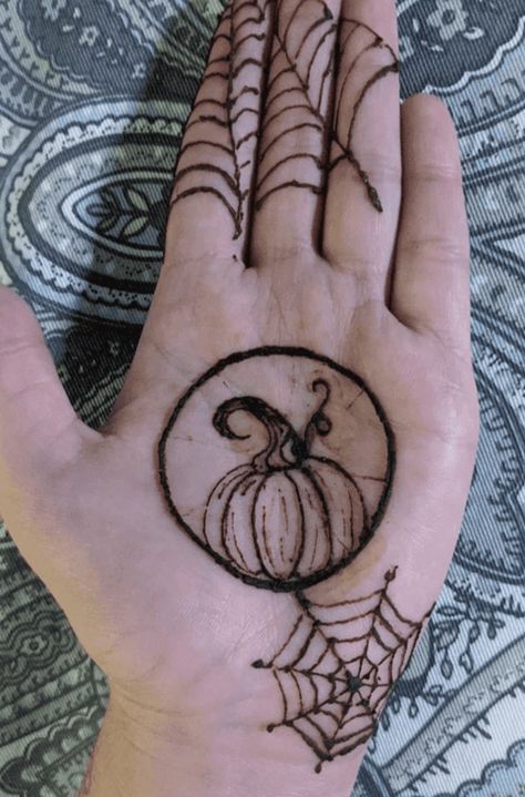 Halloween Henna, Henna Design Ideas, Cute Henna Designs, Cute Henna Tattoos, Henna Style Tattoos, Henna Drawings, Vampire Bride, Henna Inspired Tattoos, Cute Henna