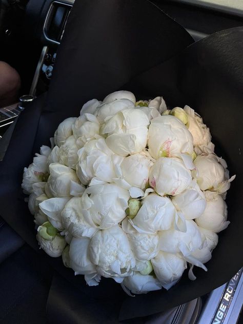 Peonies White, White Peonies Bouquet, December Baby, Timeless Interiors, White Peony, Flowers Bouquet Gift, Peony Flowers, Peonies Bouquet, Flower Therapy