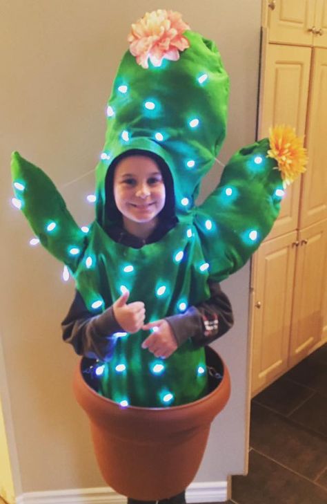 Cactus Costume Diy, Cactus Costume, Cactus Diy, Halloween Spooktacular, Balloon Decorations Party, Diy Costumes, Balloon Decorations, Kids Costumes, Trick Or Treat