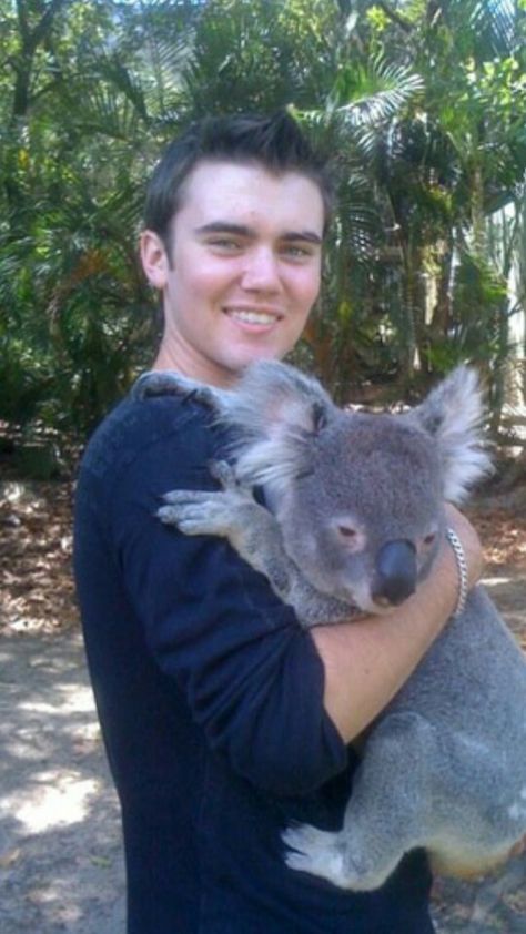 Alec Volturi, Cameron Bright, University Of Queensland, Last Stand, About Coffee, The Twilight Saga, Beautiful Lakes, Twilight Saga, Koala Bear