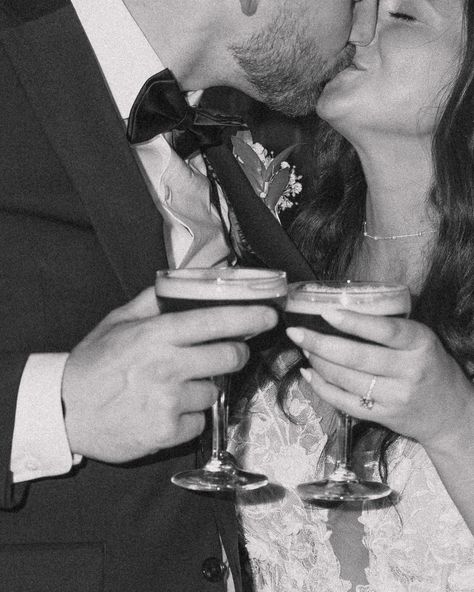 POV: You order espresso martinis to have for your couples portraits on your wedding day 😍 @valleyviewfarmwedding and their Muse Cider Bar delivered! ☕️🍸 Venue, Planning, Bar & Catering: @valleyviewfarmwedding Photographer: @jessbiancardiphotography DJ: @micstylz Florist: @idoflowerseasthampton Dress: @alexandrasbridalboutique Makeup: @thebeautystudioma Hair: @arrowsalonprov @elysefarnshair Rentals: @spike_events Baker: @frostedswirlcupcakes Dog Sitter: @sarahspetservices Transportation: @f.... Couple Drinking, Cider Bar, S Pictures, Espresso Martinis, Wedding Toast, Bar Catering, Couples Portraits, Wedding Toasts, Cheer Pictures