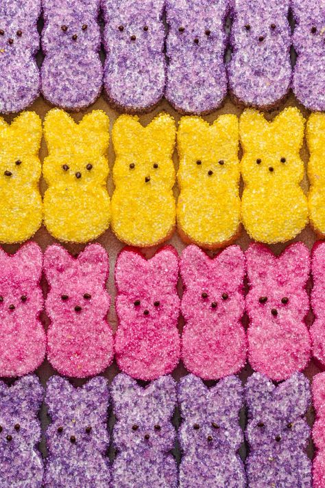 These homemade marshmallow bunny peeps are so cute, perfect for Easter, and taste SO much better than store bought! They're easy to make and 100% free from corn syrup and artificial dyes. Peeps Aesthetic, Bunny Peeps, Homemade Marshmallow, Marshmallow Bunny, Marshmallow Peeps, Artificial Dyes, Colored Sugar, Homemade Marshmallows, Candy Thermometer