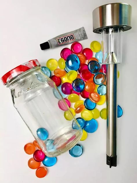 Diy Solar Lanterns, Solaire Diy, Dollar General Store, Solar Lights Diy, Solar Light Crafts, Solar Mason Jars, Solar Lantern, Empty Jar, Diy Jar Crafts