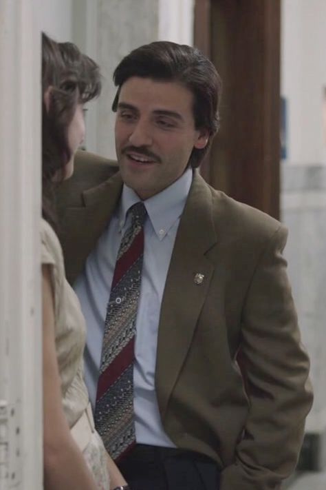 Carla Quevedo as Nay Noe/Wasicsko and Oscar Isaac as Nick Wasicsko in HBO's Show Me a Hero (2015) Oscar Isaac Skirt, Oscar Isaac Agora, Scenes From A Marriage Oscar Isaac, William Tell Oscar Isaac, Show Me A Hero, Oscar Isaac Moon Knight Premiere, Oscar Isaac, A Hero, Pedro Pascal