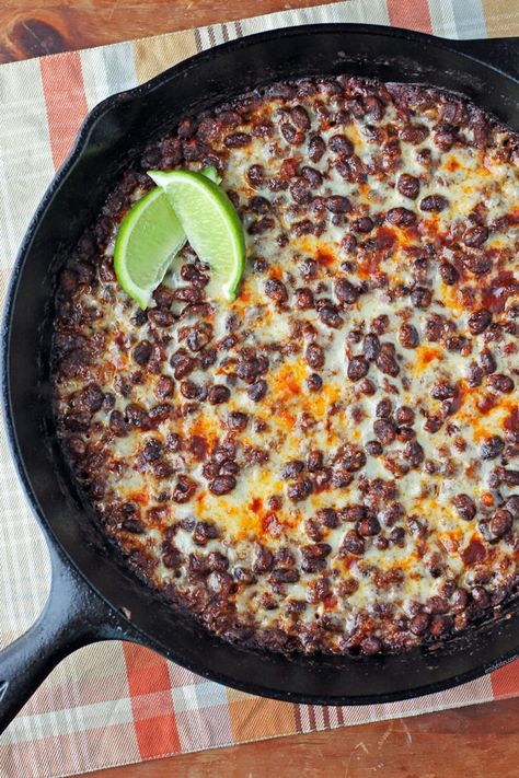 Black Bean Skillet, Cool Diet Recipes, Zucchini Corn Fritters, Meatless Chili, Zucchini Corn, Corn Fritters, Vegetarian Chili, Meatless Meals, Ww Recipes