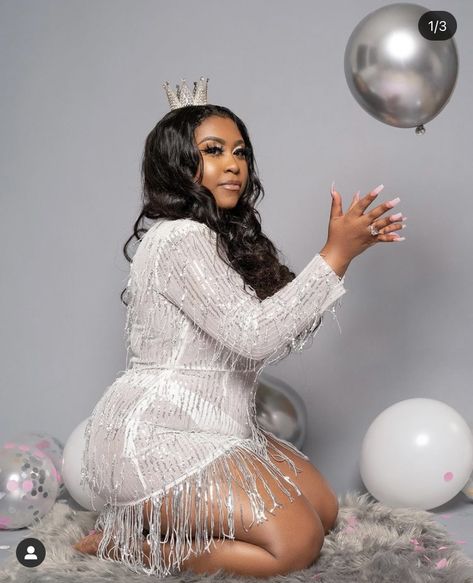 Curvy Birthday Photoshoot, Plus Size Birthday Pictures, 25th Birthday Photoshoot Plus Size, All White Birthday Photoshoot, Plus Size Birthday Photoshoot Ideas, Silver Birthday Photoshoot, Plus Size Photo Shoot Ideas Birthday, Plus Size Birthday Photoshoot, Grey Photoshoot