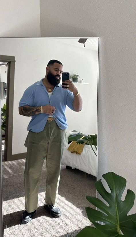 Black men Broad Men Fashion, Curvy Men Fashion, Stocky Men Outfits, Plus Size Men Outfits Aesthetic, Male Fashion Plus Size, Plus Size Guys Fashion, Chubby Guys Outfits, Stocky Men Fashion Outfits, Thick Men Outfits