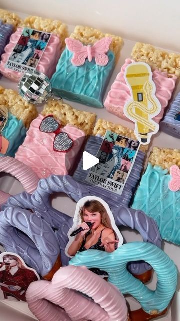 Taylor Swift Rice Krispies, Taylor Swift Chocolate Covered Strawberries, Taylor Swift Eating Food, Taylor Swift Themed Treats, Taylor Swift Cakesicles, Taylor Swift Deserts, Taylor Swift Birthday Food Ideas, Taylor Swift Birthday Food, Taylor Swift Treats