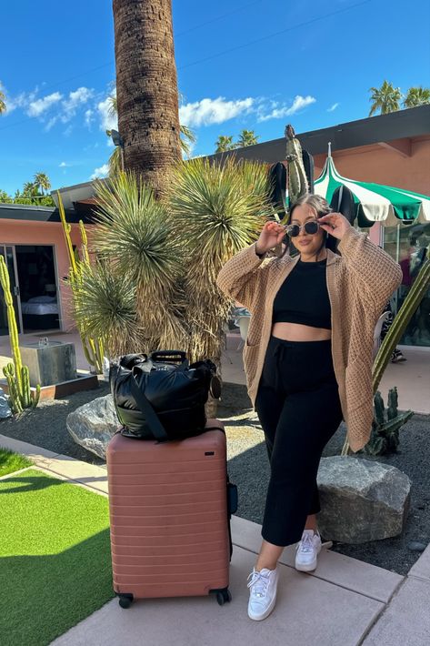 airport outfit, midsize fashion, travel outfit, matching set, curvy fashion Midsize Airport Outfit Summer, Airport Outfit Plus Size Travel, Airport Fits Plus Size, Midsize Outfits Airport, Midsize Airport Outfit, Airport Outfit Plus Size, Airport Ootd, Loungewear Midsize, Plus Size Airport Outfit Summer