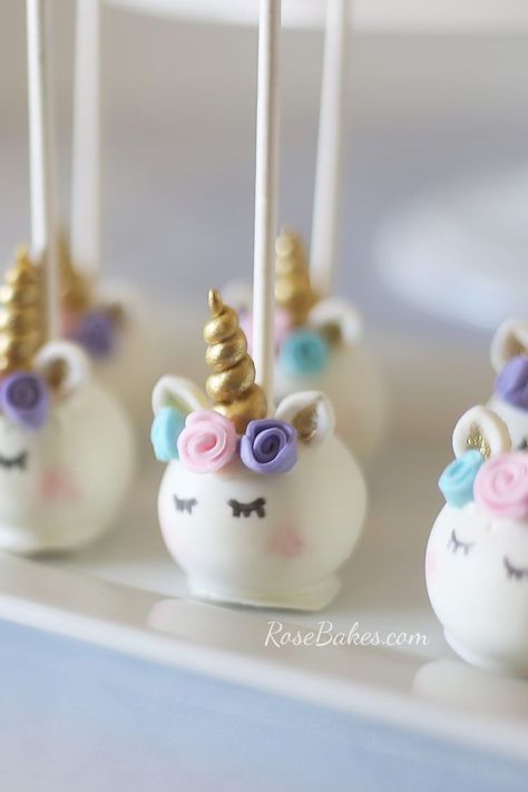 Pastel Watercolors Unicorn Cake and Unicorn Cake Pops - Click over to Rose Bakes to read all the details and see more pics :) Cake Pops Tutorial, Ashanti Empire, Unicorn Cake Pops, Unicorn Desserts, Unicorn Treats, Rainbow Treats, Cake Pop Decorating, Cake Pops How To Make, Unicorn Cookies