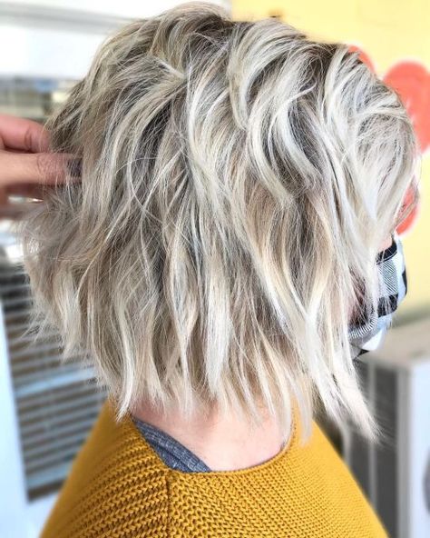 Medium Shaggy Bob, Thick Bob Haircut, Hot Roller Curls, Haircuts For Thick Wavy Hair, Blonde Inverted Bob, White Blonde Highlights, Shaggy Layers, Roller Curls, Shaggy Bob Hairstyles