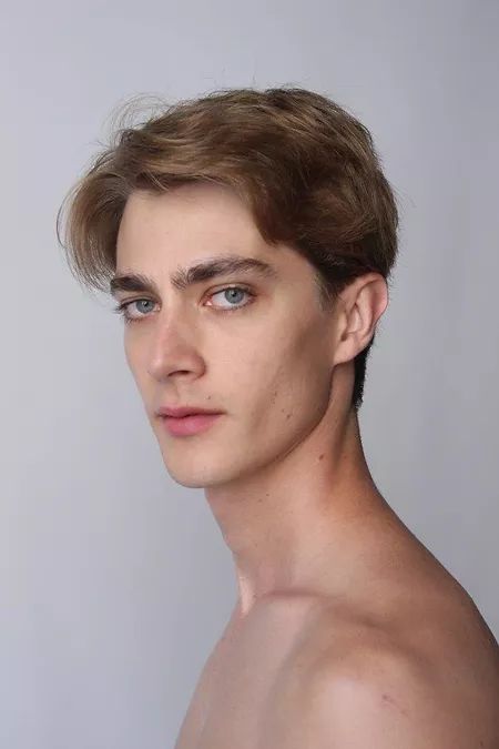 Pedro Bertolini, Male Profile, Portugal Fashion, Brazilian Model, Gq Style, Blonde Boys, Body Anatomy, Model Aesthetic, Head & Shoulders