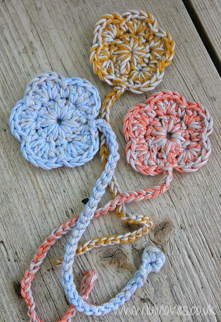 Crochet Flower Bookmark by Emma@Lululoves, via Flickr Crochet Flower Bookmark, Crochet Bookmarks Free Patterns, Easy Crochet Bookmarks, Bookmark Flower, Crochet Puff Flower, Bookmark Pattern, Crochet Bookmark Pattern, Crochet Bookmark, Crocheted Flowers