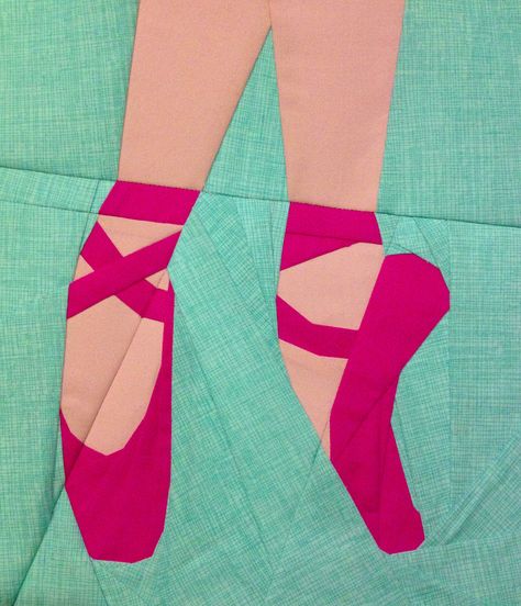 Ballet Shoe Paper Pieced Quilt Block, another gem from Tartankiwi ... Nutcracker Quilt, Ballerina Quilt, Ballet Quilt, Fabric Shelf, Iris Folding Pattern, Paper Pieced Quilt Patterns, Ballet Shoe, Paper Pieced Quilt, Cute Quilts