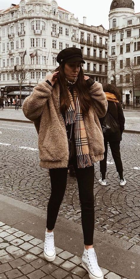 teddy jacket, teddy coat, layered clothing style, layer clothes outfit, layer clothes ideas, layering ideas, winter layered outfit ideas, fall layered clothes Converse Outfits, Streetwear Mode, Tumblr Outfits, Outfits With Converse, Cute Winter Outfits, Looks Chic, Casual Winter Outfits, Sneakers Outfit, 가을 패션